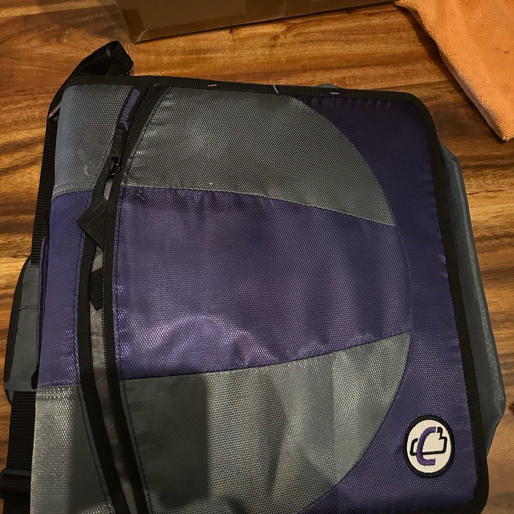 Case It - 3 Ring Binder with strap.